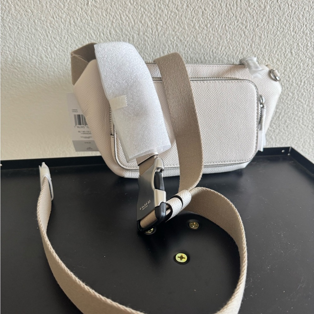 Coach Belt Bag With Signature Canvas Interior Detail NWT - Picture 4 of 10